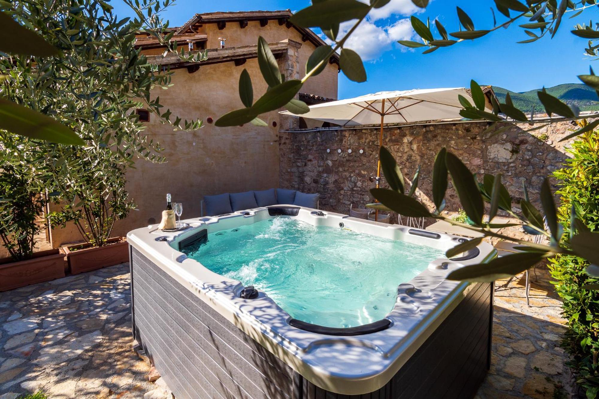 Ex Convento Santa Croce-Country Resort SantʼAnatolia di Narco Exterior foto
